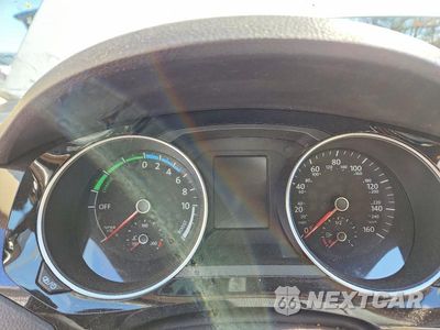 Zdjęcie 9 z 12 samochodu: 2015 VOLKSWAGEN JETTA HYBRID VIN:3VW637AJ5FM408403 - miniatura
