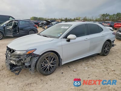 2022 TOYOTA CAMRY SE 4T1G11AK7NU064761 - główne zdjęcie licytacji z USA - miniatura