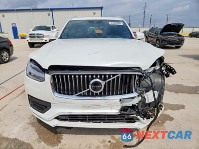 Piąte zdjęcie samochodu w środku: 2020 VOLVO XC90 T5 MOMENTUM VIN:YV4102CK0L1613390 - miniatura