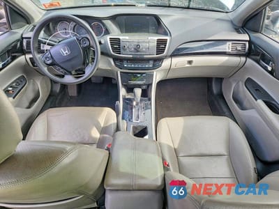 Zdjęcie 8 z 12 samochodu: 2017 HONDA ACCORD LX VIN:1HGCR2F32HA209649 - miniatura