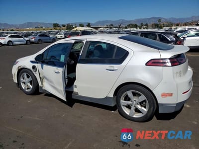 Drugie zdjęcie samochodu z przodu: 2015 CHEVROLET VOLT VIN:1G1RC6E4XFU143092 - miniatura