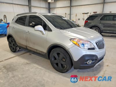 Czwarte zdjęcie samochodu z boku: 2015 BUICK ENCORE CONVENIENCE VIN:KL4CJFSB5FB060620 - miniatura