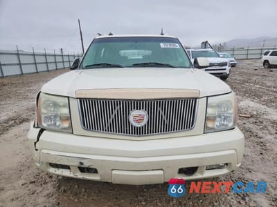 Piąte zdjęcie samochodu w środku: 2003 CADILLAC ESCALADE ESV VIN:3GYFK66N53G324498 - miniatura