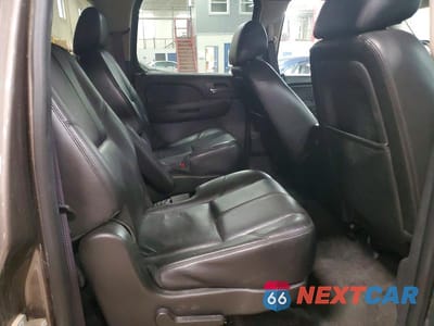 Zdjęcie 11 z 12 samochodu: 2013 CHEVROLET SUBURBAN K1500 LT VIN:1GNSKJE76DR242167 - miniatura
