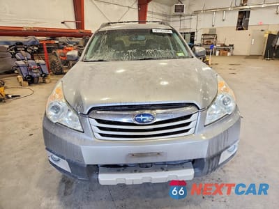 Piąte zdjęcie samochodu w środku: 2011 SUBARU OUTBACK 2.5I LIMITED VIN:4S4BRBKC2B3312528 - miniatura