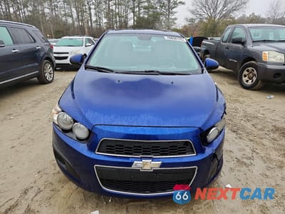 Piąte zdjęcie samochodu w środku: 2013 CHEVROLET SONIC LT VIN:1G1JC5SH6D4145014 - miniatura