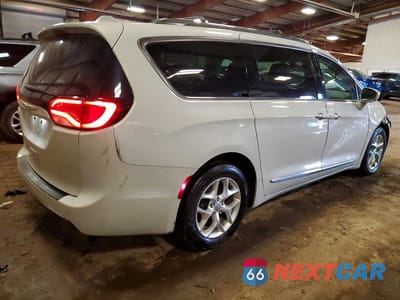 Trzecie zdjęcie samochodu z tyłu: 2017 CHRYSLER PACIFICA TOURING L PLUS VIN:2C4RC1EGXHR653656 - miniatura