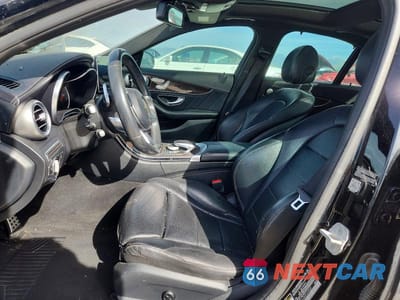 Zdjęcie 7 z 12 samochodu: 2015 MERCEDES-BENZ C 400 4MATIC VIN:55SWF6GB3FU039533 - miniatura