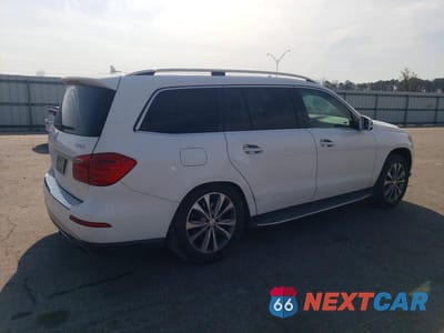 Trzecie zdjęcie samochodu z tyłu: 2014 MERCEDES-BENZ GL 450 4MATIC VIN:4JGDF7CE8EA286869 - miniatura