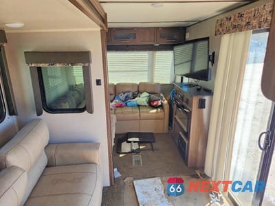 Piąte zdjęcie samochodu w środku: 2020 KEYSTONE HIDEOUT CAMPER VIN:4YDT38F28L7240305 - miniatura
