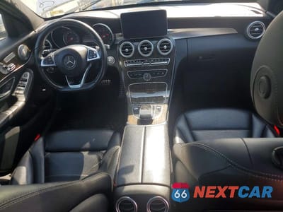 Zdjęcie 8 z 11 samochodu: 2015 MERCEDES-BENZ C 400 4MATIC VIN:55SWF6GB3FU027785 - miniatura