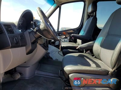 Zdjęcie 7 z 14 samochodu: 2013 MERCEDES BENZ SPRINTER 2500 VIN:WDZPE8CC7D5813526 - miniatura