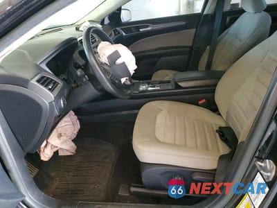 Zdjęcie 7 z 12 samochodu: 2019 FORD FUSION S VIN:3FA6P0G71KR248923 - miniatura