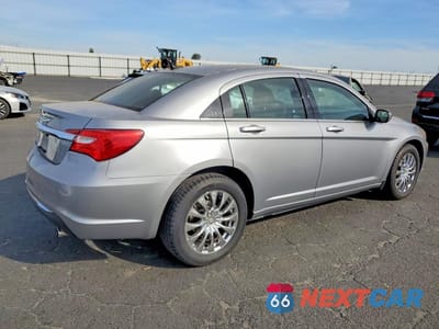 Trzecie zdjęcie samochodu z tyłu: 2014 CHRYSLER 200 LX VIN:1C3CCBAB6EN123199 - miniatura