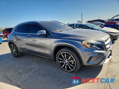 Czwarte zdjęcie samochodu z boku: 2015 MERCEDES-BENZ GLA 250 4MATIC VIN:WDCTG4GB8FJ178002 - miniatura