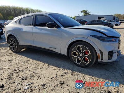 Czwarte zdjęcie samochodu z boku: 2022 FORD MUSTANG MACH-E GT VIN:3FMTK4SE5NMA14869 - miniatura