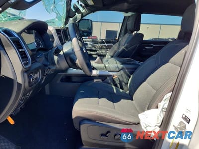 Zdjęcie 7 z 11 samochodu: 2025 RAM 1500 BIG HORN VIN:1C6RREFP8SN597667 - miniatura