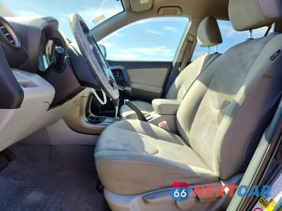 Zdjęcie 7 z 13 samochodu: 2009 TOYOTA RAV4 VIN:JTMZF33V09D012993 - miniatura