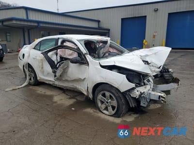 Czwarte zdjęcie samochodu z boku: 2015 CHEVROLET MALIBU LS VIN:1G11A5SL8FF250154 - miniatura