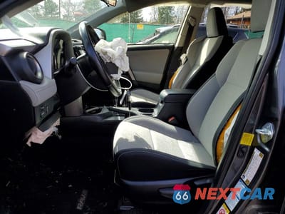 Zdjęcie 7 z 12 samochodu: 2016 TOYOTA RAV4 XLE VIN:JTMRFREV1GJ092514 - miniatura