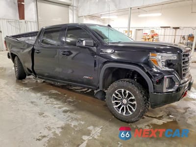 Czwarte zdjęcie samochodu z boku: 2020 GMC SIERRA K1500 AT4 VIN:1GTP9EED4LZ145989 - miniatura