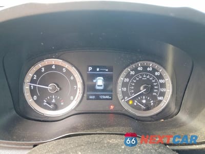 Zdjęcie 9 z 12 samochodu: 2021 HYUNDAI VENUE SE VIN:KMHRB8A34MU064786 - miniatura