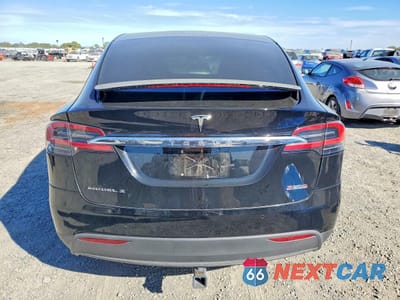 Zdjęcie 6 z 14 samochodu: 2016 TESLA MODEL X VIN:5YJXCBE42GFS00077 - miniatura