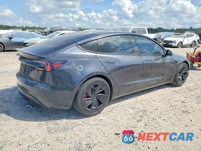 Trzecie zdjęcie samochodu z tyłu: 2024 TESLA MODEL 3 VIN:5YJ3E1ET4RF782759 - miniatura