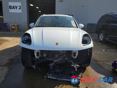 Piąte zdjęcie samochodu w środku: 2023 PORSCHE MACAN BASE VIN:WP1AA2A55PLB12050 - miniatura
