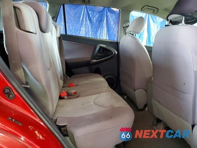 Zdjęcie 11 z 13 samochodu: 2006 TOYOTA RAV4 BASE VIN:JTMBD33VX66007453 - miniatura