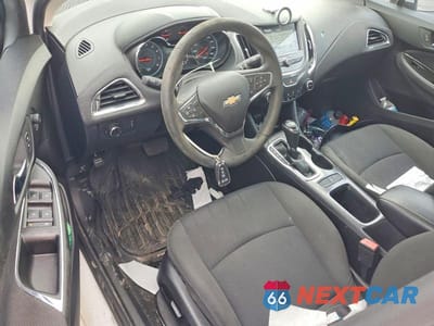 Zdjęcie 8 z 12 samochodu: 2017 CHEVROLET CRUZE LT VIN:1G1BE5SM9H7209353 - miniatura