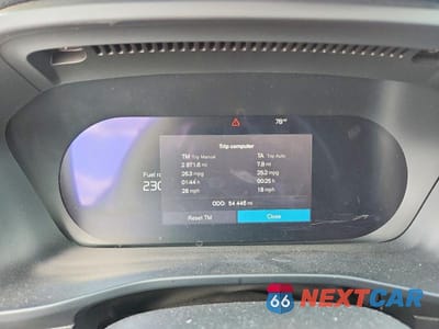 Zdjęcie 9 z 14 samochodu: 2024 VOLVO XC40 CORE VIN:YV4L12UK1R2356490 - miniatura