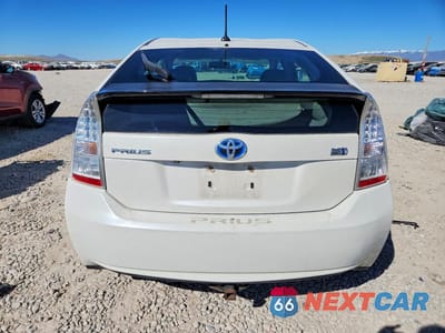 Zdjęcie 6 z 12 samochodu: 2011 TOYOTA PRIUS FOUR VIN:JTDKN3DU8B0294615 - miniatura