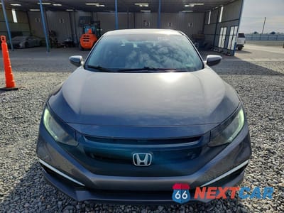 Piąte zdjęcie samochodu w środku: 2019 HONDA CIVIC LX VIN:19XFC2F68KE032035 - miniatura
