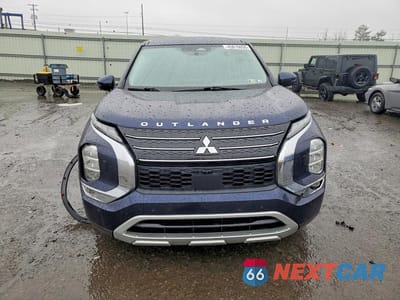 Piąte zdjęcie samochodu w środku: 2023 MITSUBISHI OUTLANDER SE VIN:JA4J4UA86PZ010987 - miniatura