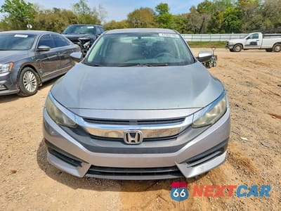 Piąte zdjęcie samochodu w środku: 2016 HONDA CIVIC LX VIN:19XFC2F51GE076828 - miniatura