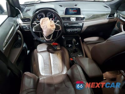 Zdjęcie 8 z 12 samochodu: 2018 BMW X1 XDRIVE28I VIN:WBXHT3C34J3H30064 - miniatura