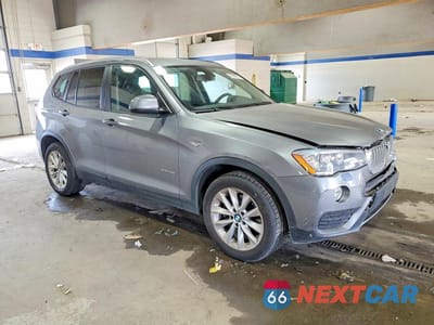 Czwarte zdjęcie samochodu z boku: 2017 BMW X3 SDRIVE28I VIN:5UXWZ7C31H0V92677 - miniatura