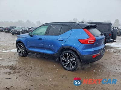 Drugie zdjęcie samochodu z przodu: 2021 VOLVO XC40 T5 R-DESIGN VIN:YV4162UMXM2434851 - miniatura