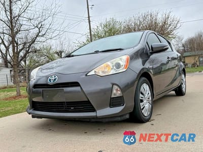 Drugie zdjęcie samochodu z przodu: 2014 TOYOTA PRIUS C TWO VIN:JTDKDTB39E1572823 - miniatura