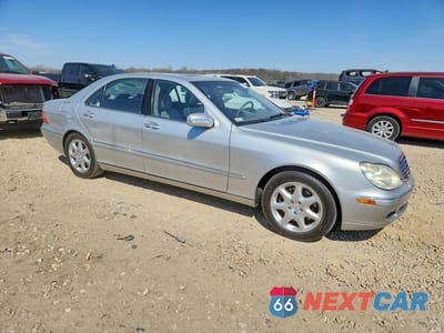 Czwarte zdjęcie samochodu z boku: 2004 MERCEDES-BENZ S 500 4MATIC VIN:WDBNG84J54A406888 - miniatura