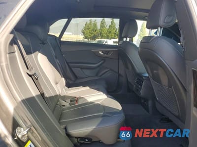Zdjęcie 10 z 13 samochodu: 2021 AUDI Q8 PREMIUM VIN:WA1AVAF11MD034257 - miniatura