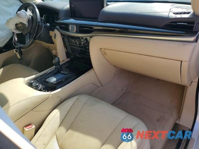 Zdjęcie 8 z 12 samochodu: 2018 LEXUS LX 570 TWO-ROW VIN:JTJHY7AX1J4262388 - miniatura