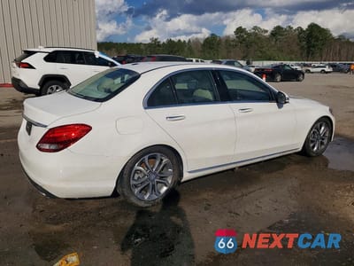 Trzecie zdjęcie samochodu z tyłu: 2016 MERCEDES-BENZ C 300 VIN:55SWF4JB0GU119788 - miniatura