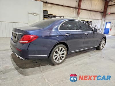Trzecie zdjęcie samochodu z tyłu: 2017 MERCEDES-BENZ E 300 VIN:WDDZF4JB9HA235876 - miniatura