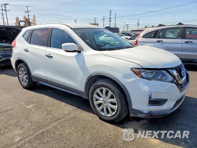 Czwarte zdjęcie samochodu z boku: 2017 NISSAN ROGUE S VIN:KNMAT2MT3HP570184 - miniatura