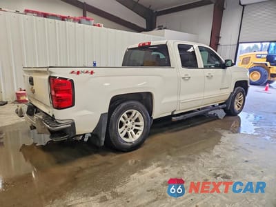 Trzecie zdjęcie samochodu z tyłu: 2016 CHEVROLET SILVERADO K1500 LT VIN:1GCVKREC9GZ260152 - miniatura