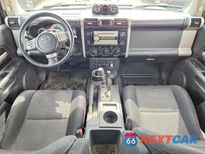 Zdjęcie 8 z 12 samochodu: 2007 TOYOTA FJ CRUISER VIN:JTEBU11F370032100 - miniatura