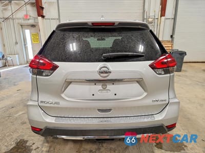 Zdjęcie 6 z 13 samochodu: 2018 NISSAN ROGUE SV VIN:KNMAT2MV4JP567902 - miniatura