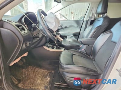 Zdjęcie 7 z 12 samochodu: 2018 JEEP COMPASS LATITUDE VIN:3C4NJDBB6JT345062 - miniatura